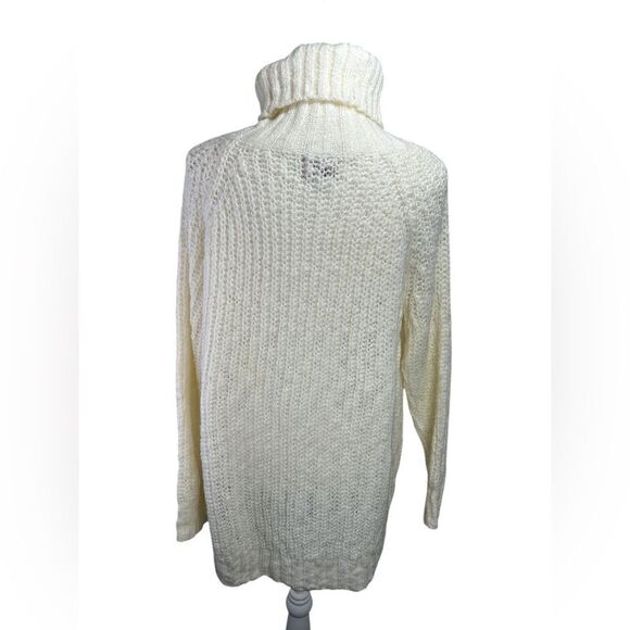 POL Thick Chunky Cozy Cream Turtleneck Sweater Size M - Picture 4 of 11